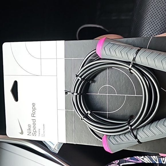 Nike Speed Rope ( Pink Accents) - Picture 1 of 6